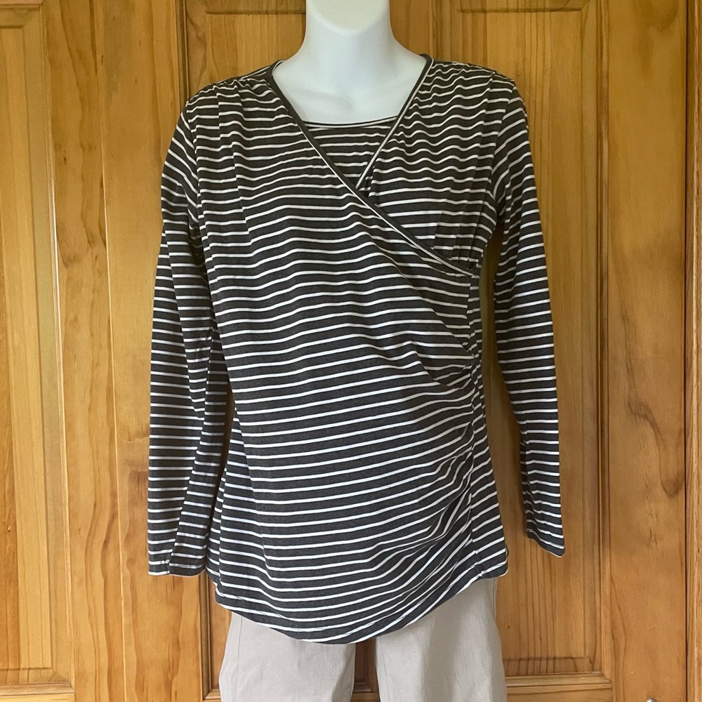 Nursing maternity shirt